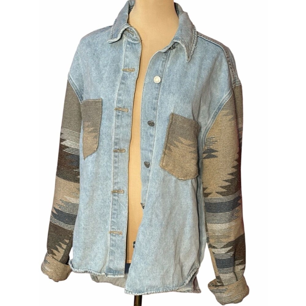 Vervet Denim Aztec Sleeve Shacket Jacket Size Medium